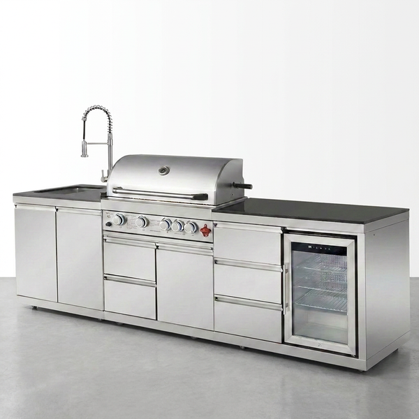 Outdoor Kitchen Island Built for Backyard Entertaining, 4-Burner 59500 BTU Grill, Built-In Sink, Refrigerator — Studio Shot
